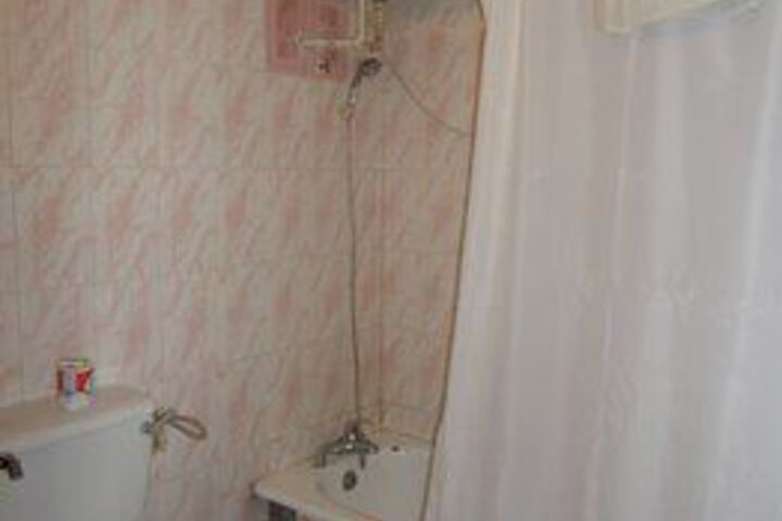 Room 5 of 33