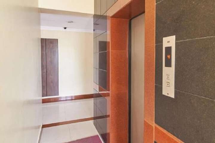 Ballroom/Hall 19 of 22