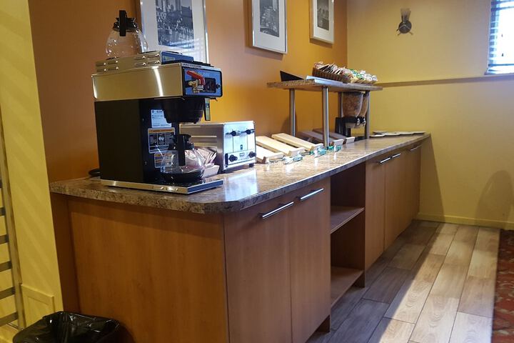 Dining 52 of 59