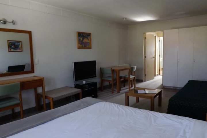 Room 8 of 48