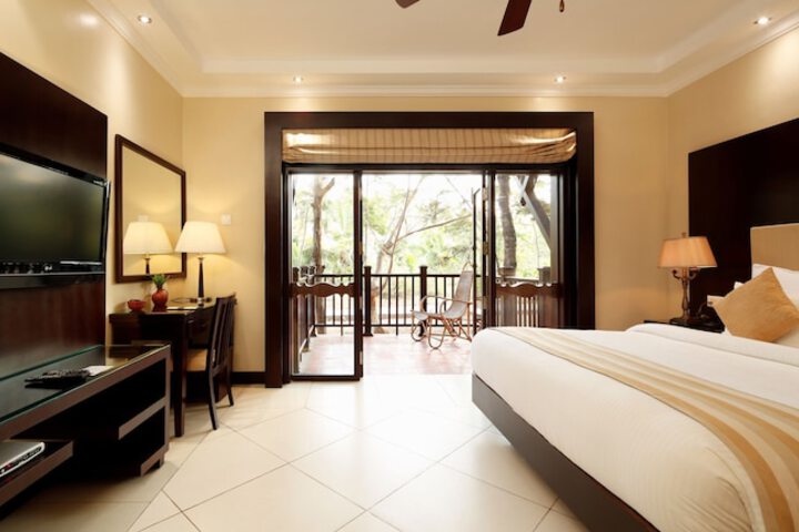 Room 5 of 52