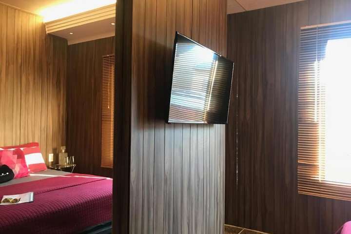 Room 13 of 26