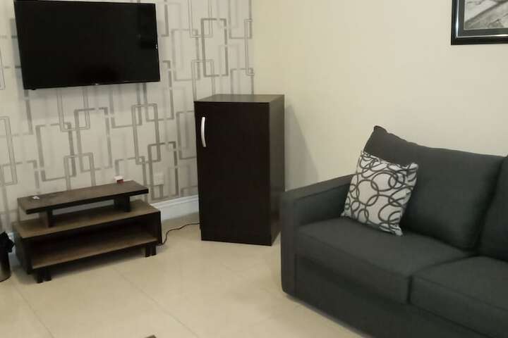 Room 7 of 27