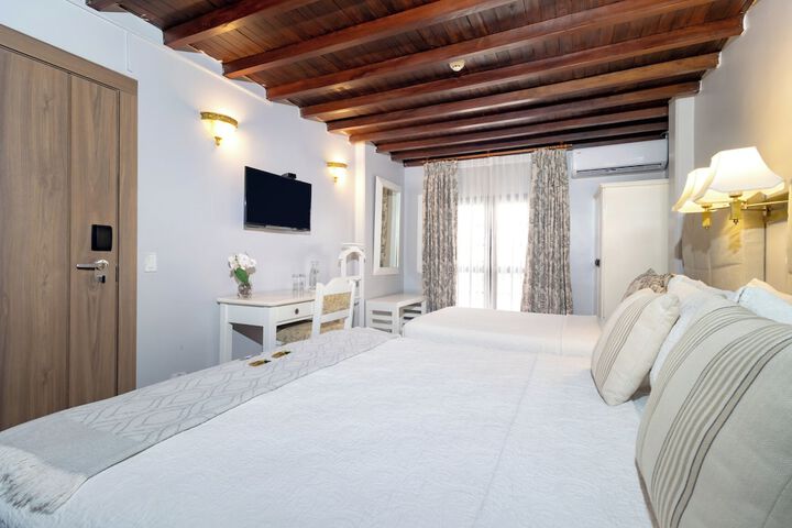 Room 12 of 48