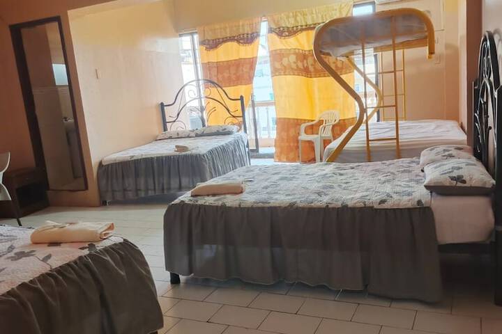 Room 13 of 30