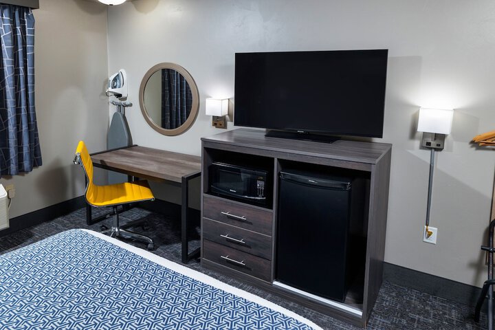 Deluxe 2 Queen Beds (4 of 15)