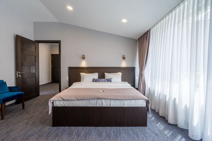 Room 17 of 71