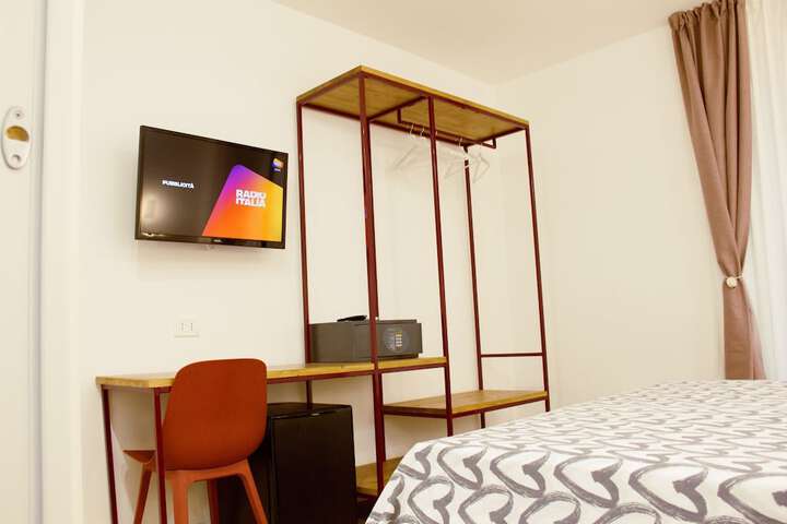 Room 32 of 88