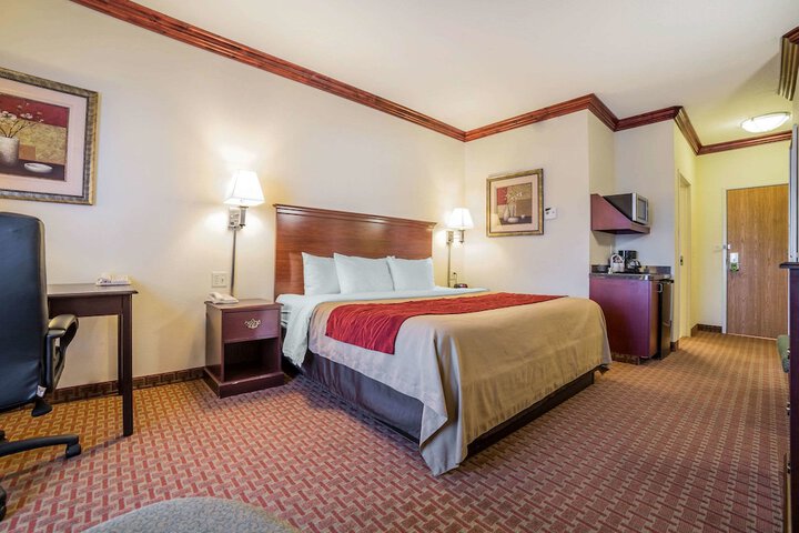 Room 14 of 37