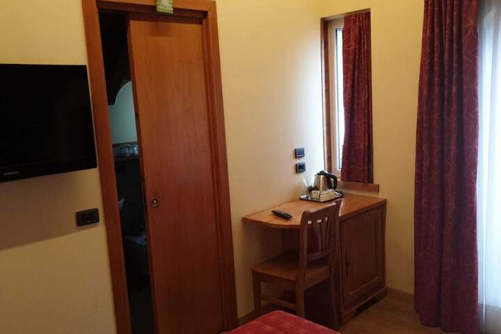 Room 15 of 60