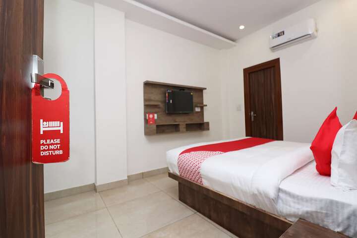Room 18 of 23