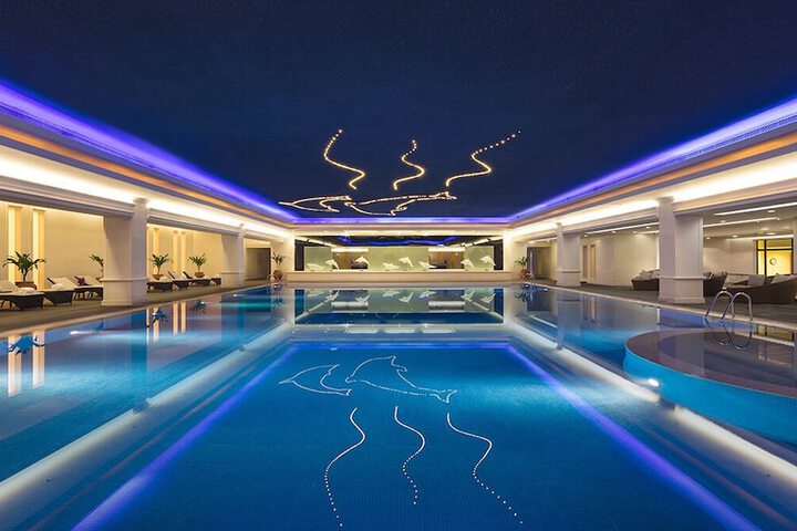 Pool Hotel