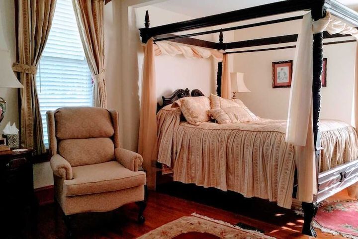 Room 10 of 53
