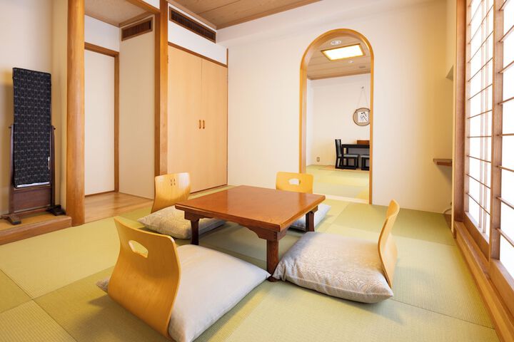 Room 10 of 66