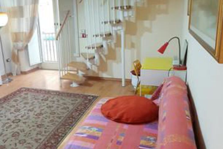 Room 16 of 19