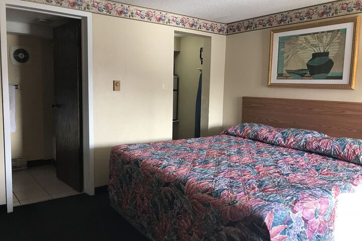 Single King Bed (7 of 8)