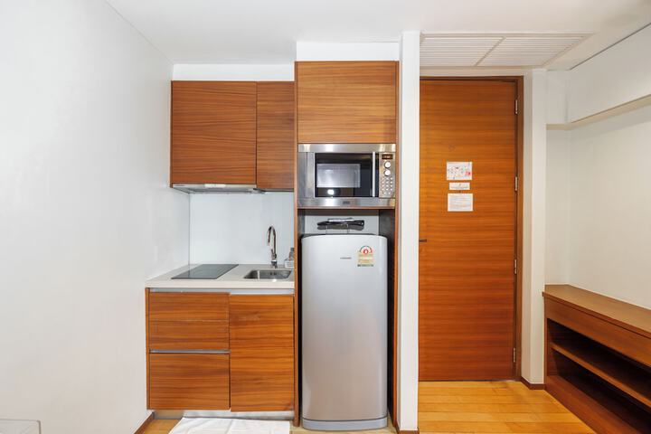 Room 28 of 37