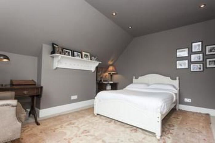 Room 10 of 60