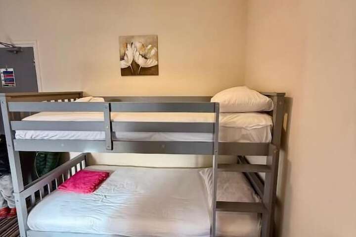 Room 25 of 66