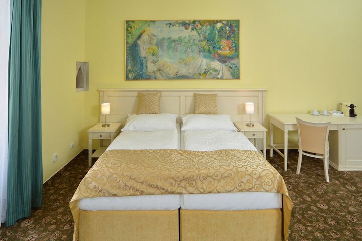 Room 16 of 81
