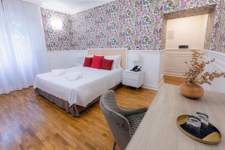 Room 32 of 116