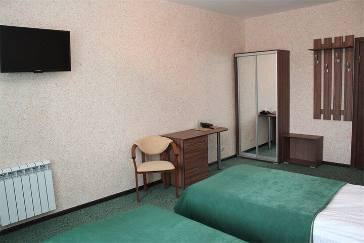 Room 26 of 40