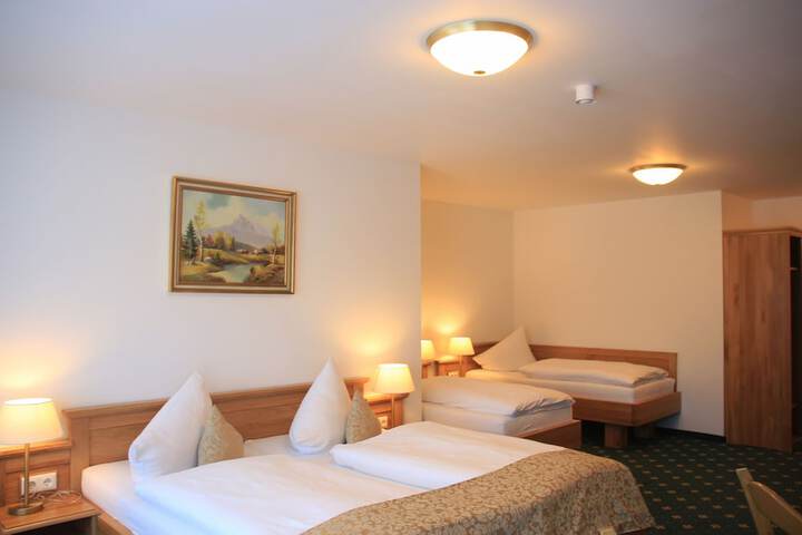 Room 6 of 45