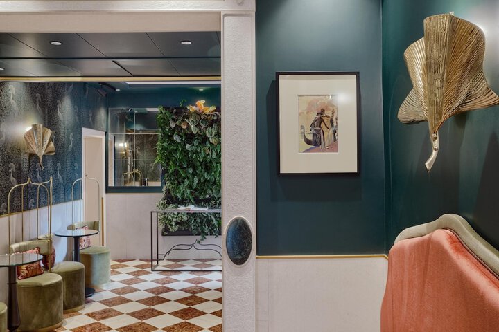 Hotel Lobby