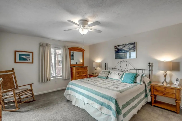 Room 4 of 17
