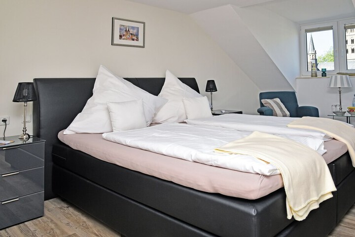 Room 4 of 23