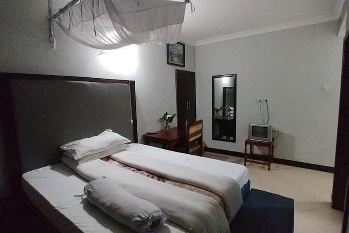 Room 7 of 20