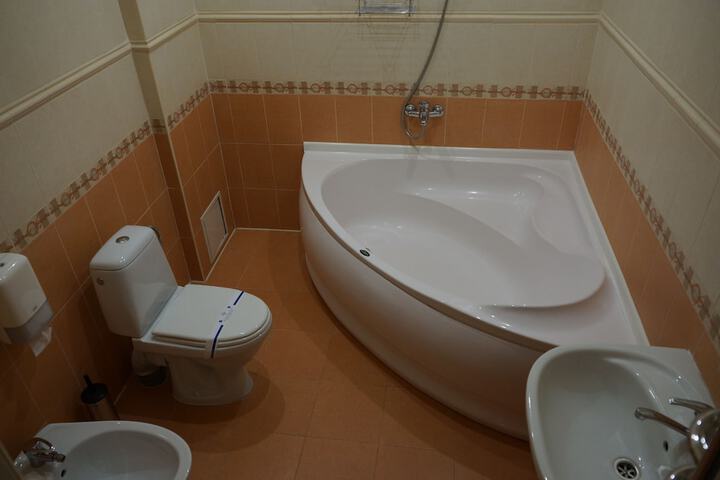 Room 10 of 40