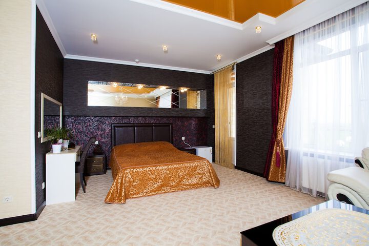 Room 10 of 49