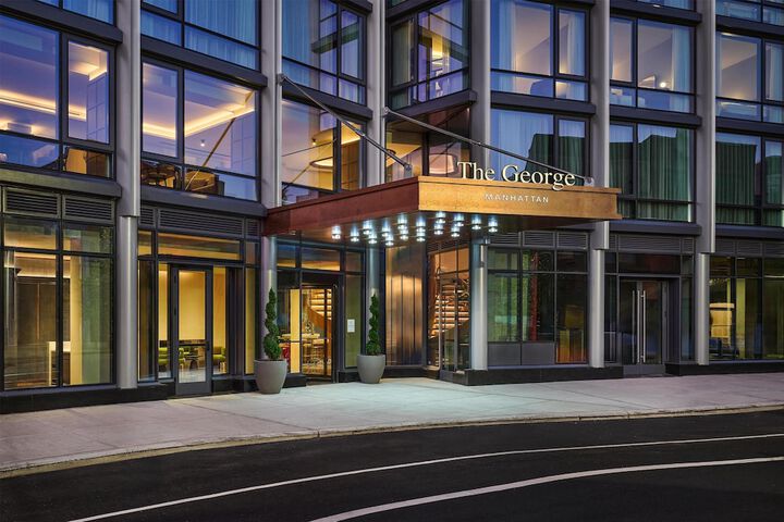 The George Manhattan Tapestry Collection by Hilton+++
