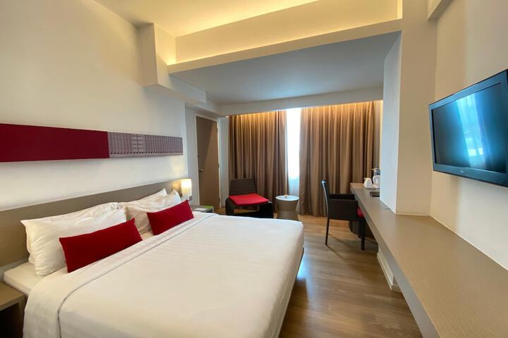 Room 9 of 48