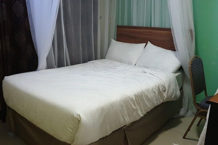 Room 30 of 60