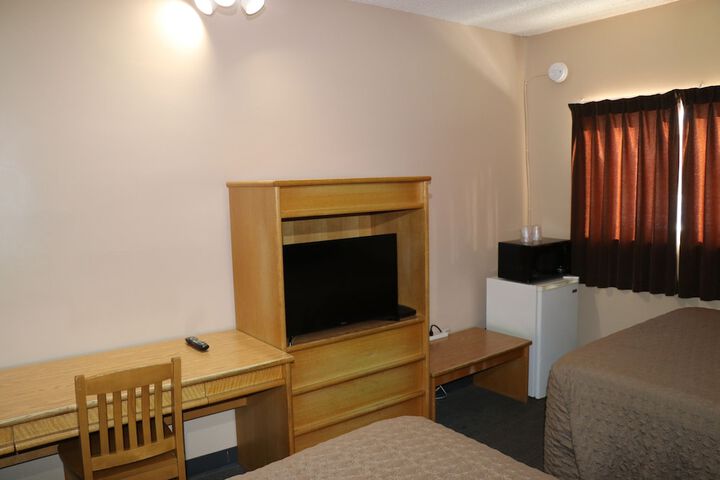 Room 5 of 11