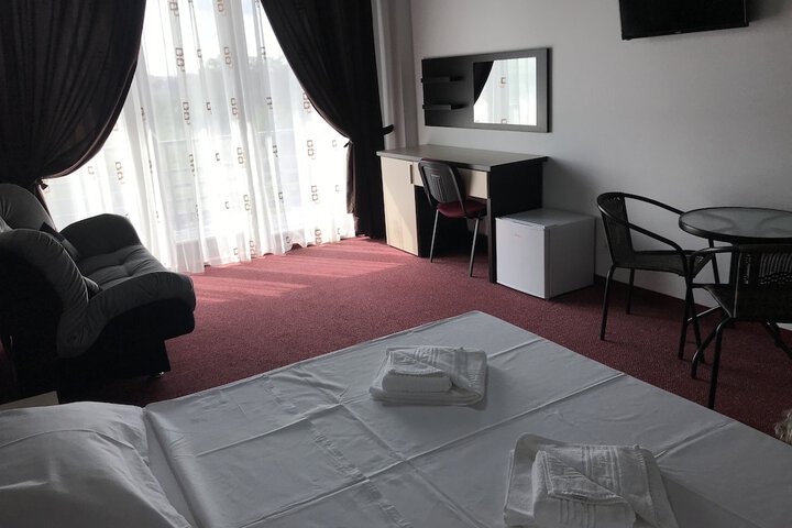 Room 28 of 35