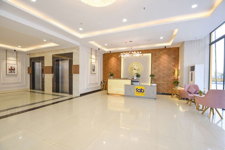 Hotel Interior 10 of 43