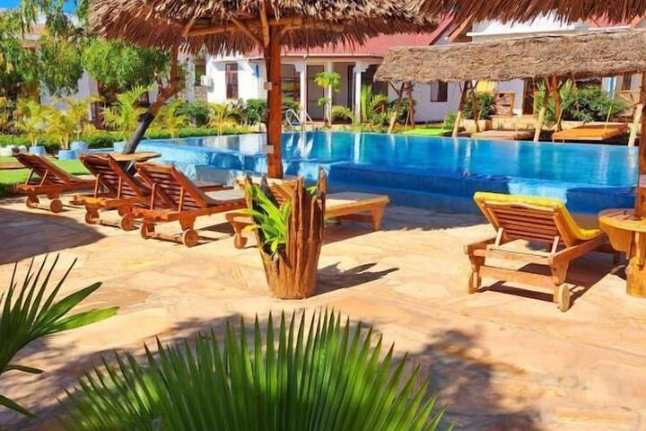 Mimi na Wewe Bungalows Hotel