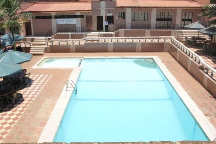 Pool 14 of 27
