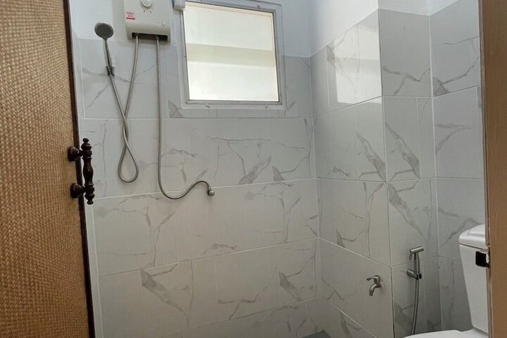 Room 65 of 76
