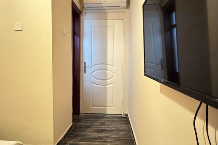 Room 15 of 23