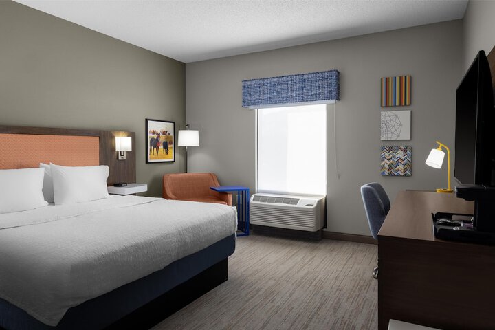 Room 8 of 25