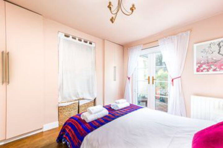 Room 10 of 20