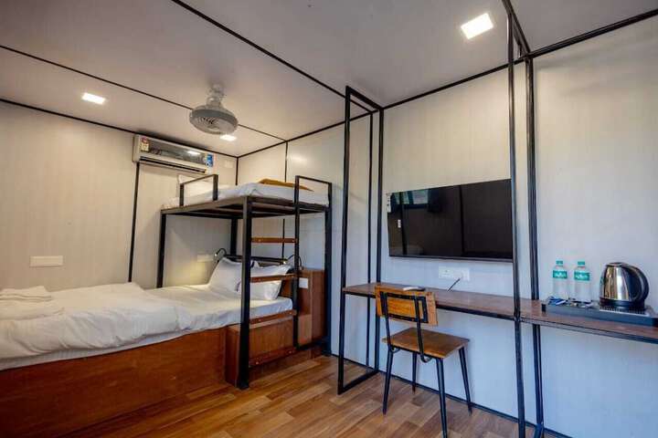 Room 14 of 61