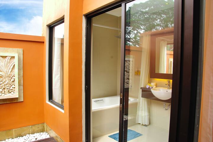 Room 15 of 42