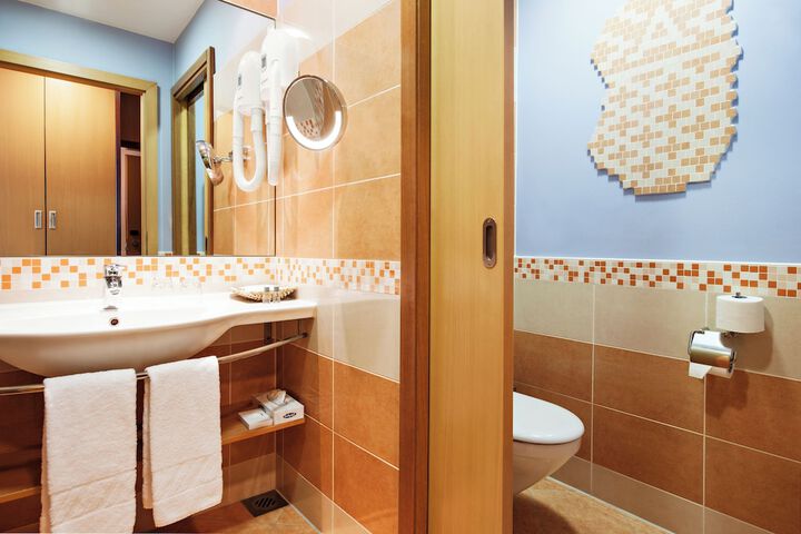 Clean Restrooms