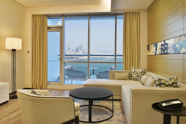 Room 42 of 100