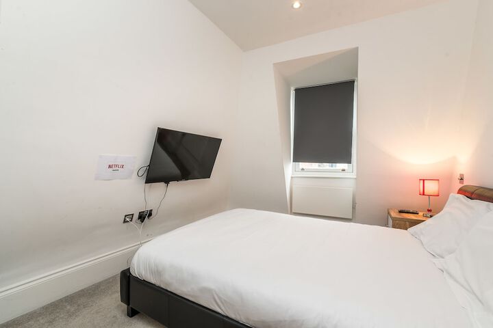Room 3 of 14